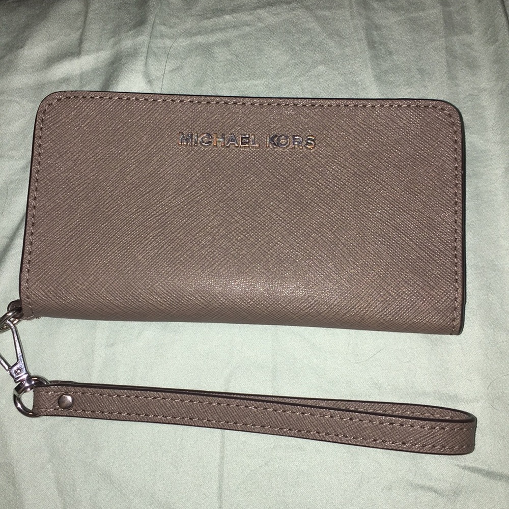 Michael Kors wristlet wallet